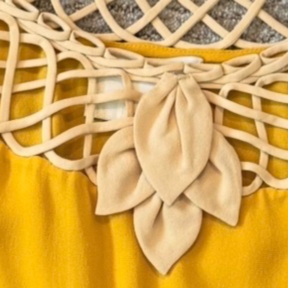 3.1 Phillip Lim Womans Mustard Yellow 100% Silk Top Flutter Sleeves Size 6 - Picture 5 of 16
